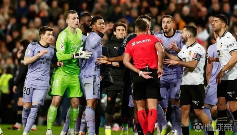 阿斯:西足协将开会讨论裁判改革 皇马受邀参加 阿斯:西足协将开会讨论裁判改革 皇马受邀参加